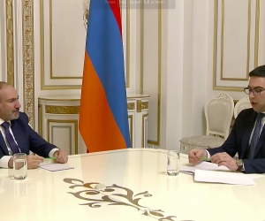Նիկոլ Փաշինյանը Ռուստամ Բադասյանի հետ քննարկում է վեթինգի իրականացման գործընթացը