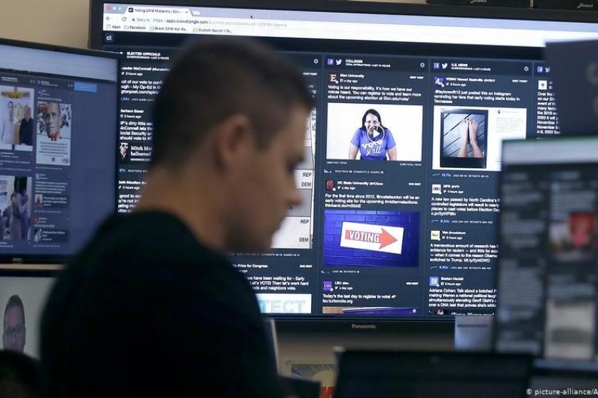Facebook выплатит заболевшим контролерам контента 52 млн долларов
