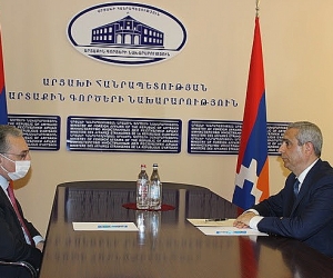 Artsakh, Armenia Foreign Ministers Discuss Karabakh Conflict, Coronavirus
