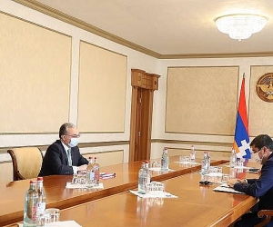 Armenian Foreign Minister and Artsakh President Meet in Stepanakert
