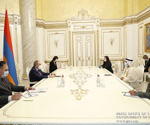 Pashinyan Meets with Outgoing UAE Ambassador