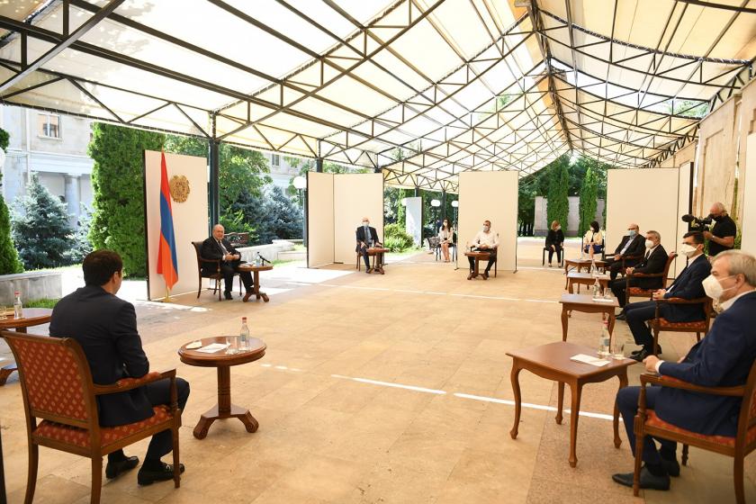 Նախագահ Արմեն Սարգսյանը հանդիպում է ունեցել ՏՏ և հեռահաղորդակցության ոլորտի մի խումբ ընկերությունների ղեկավարների հետ
