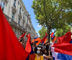 Paris: French Armenians Protest in Front of Azerbaijani Embassy