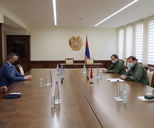 Armenian Defense Minister Describes Border Situation to Greek Chargé d'Affaires