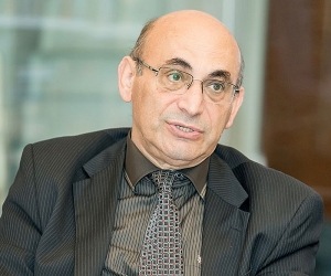 “Линия фронта отныне стала шире и охватывает также и границы Армении и Азербайджана“