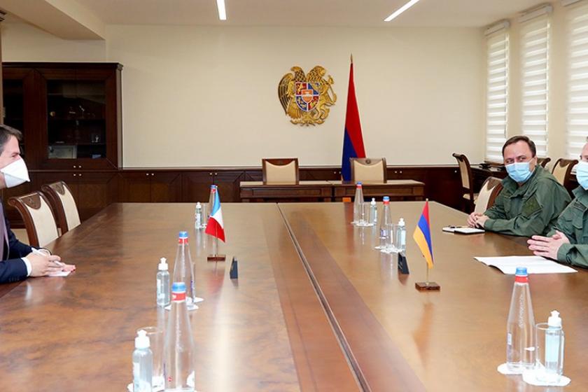 Armenian Defense Minister and French Ambassador Discuss Recent Border Fighting