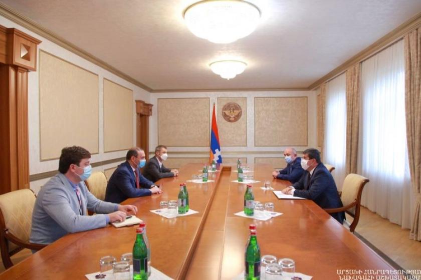 Президент Арутюнян принял секретаря Совета безопасности Армении