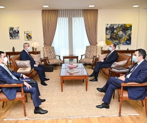 Armenian, Artsakh Foreign Ministers Discuss Recent Border Fighting