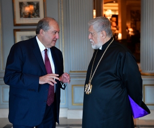 Beirut Explosion: Armenian President Offers Support to Catholicos Aram I