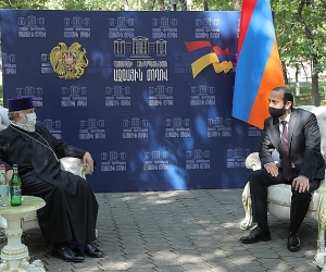 Catholicos Garegin II and Armenian Parliament Speaker Discuss Church-State Relations