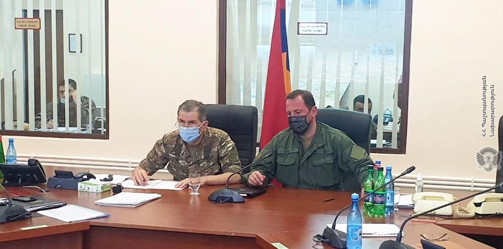 Давид Тоноян провел оперативное совещание