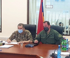 Давид Тоноян провел оперативное совещание
