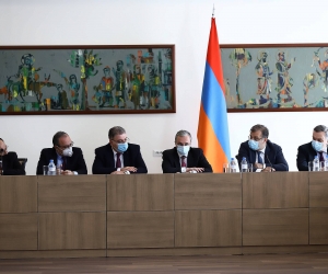 Զոհրաբ Մնացականյանը հանդիպել է Հայաստանում հավատարմագրված դիվանագիտական ներկայացուցչությունների ղեկավարների հետ