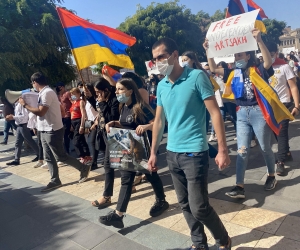 “Свободный и независимый Арцах!”: акция молодых членов АРФ Дашнакцутюн (фото)