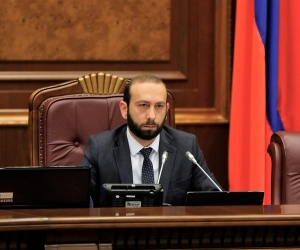 Делегация во главе с Араратом Мирзояном находится со срочным визитом в Арцахе