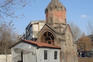 «Հիմա»-ն պահանջում է հենց հիմա դադարեցնել Կաթողիկեի մոտ շինարարությունը