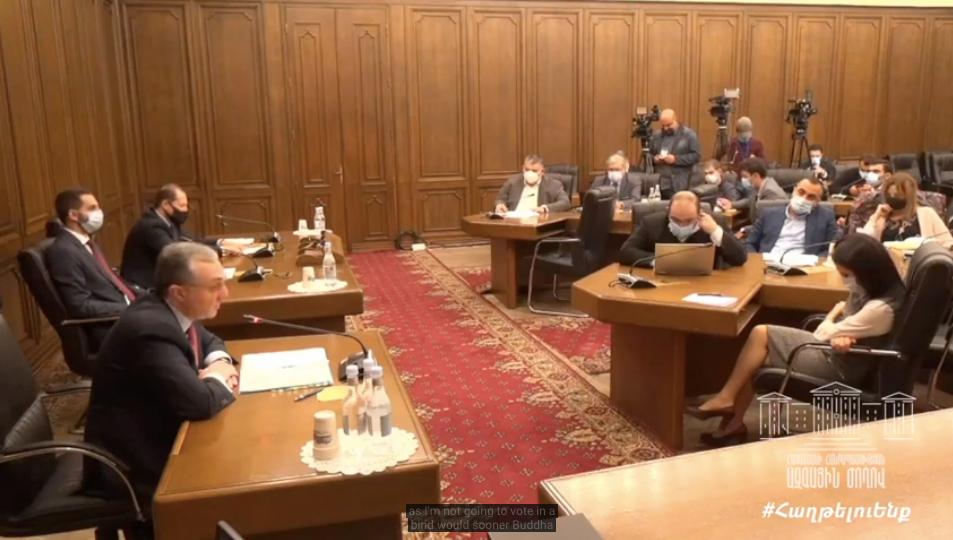 Զոհրաբ Մնացականյանը ԱԺ-ում մասնակցում է բյուջեի նախագծի քննարկմանը