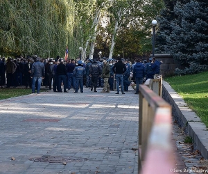 Yerevan Police Detain Former Armenian Foreign Minister Vartan Oskanian and Others Protesting Ceasefire Declaration