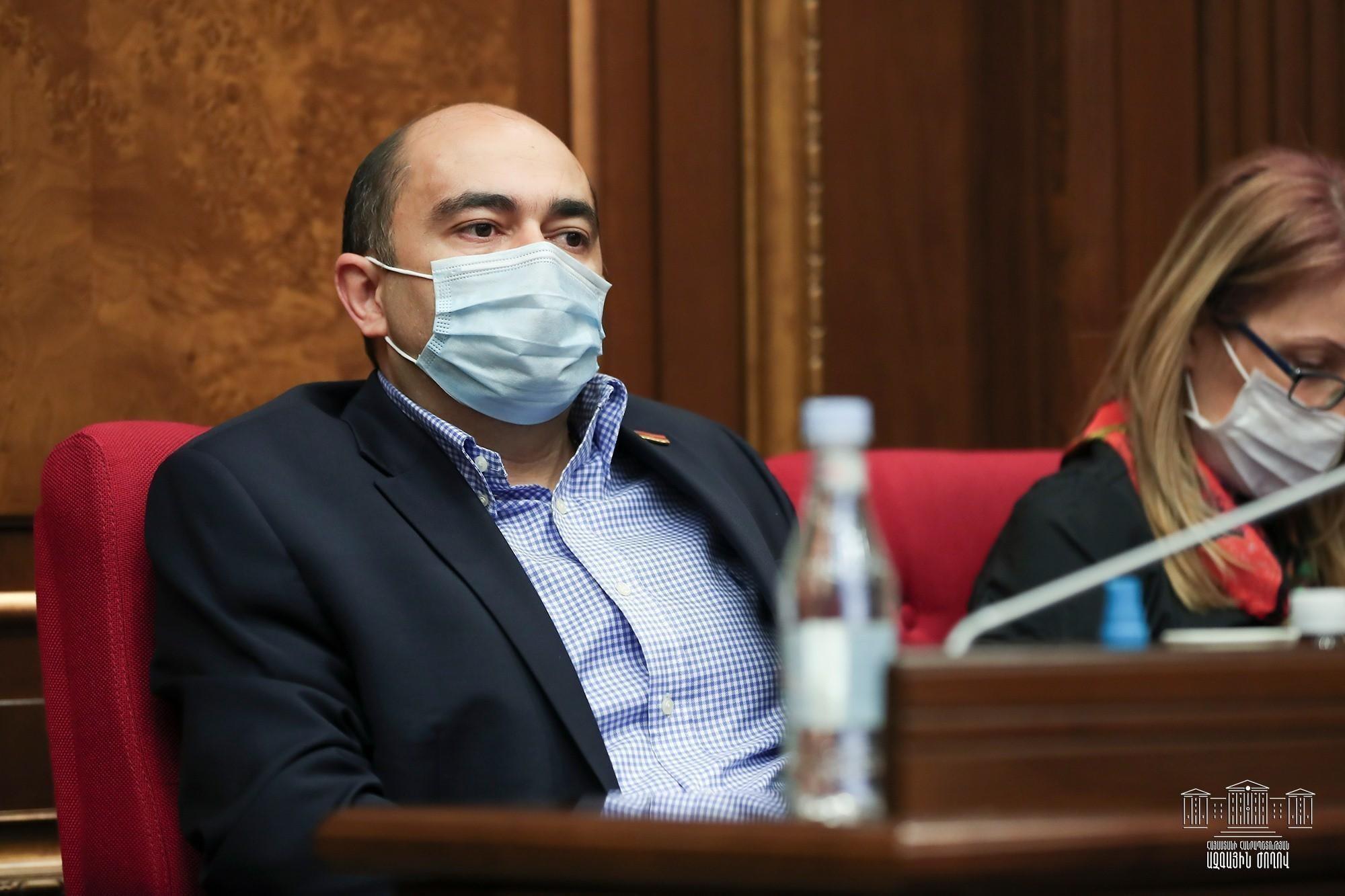 Эдмон Марукян: “73 процента народа проголосовало за силу, депутаты которой не приходят в парламент для проведения заседания”