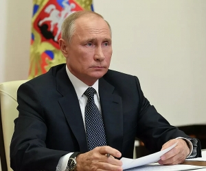 Putin Says Karabakh Issue Will Be Resolved on a Just Basis for Yerevan and Baku Alike