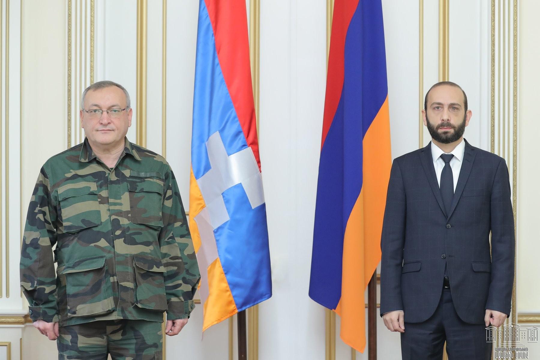 Արարատ Միրզոյանը հանդիպել է Արցախի Ազգային ժողովի նախագահ Արթուր Թովմասյանին
