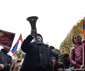 Акция протеста перед зданием правительства (фото, видео)