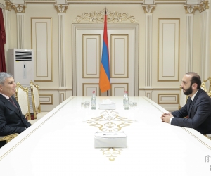 Արարատ Միրզոյանը հանդիպել է «Հանրապետություն» կուսակցության ղեկավար Արամ Սարգսյանին