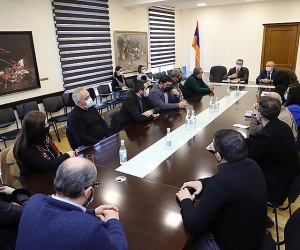 ԿԳՄՍ նախարար Վահրամ Դումանյանը հանդիպել է թատրոնների տնօրեններին