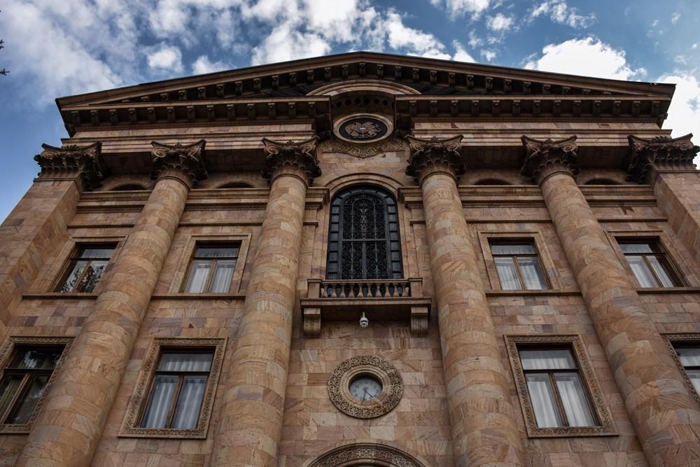 Ընթանում է Ազգային ժողովի արտահերթ նիստը