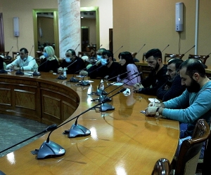 Պաշտպանության նախարարը հանդիպել է գերեվարված զինծառայողների հարազատներին