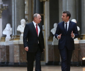 Putin, Macron Discuss Tomorrow's Moscow Meeting on Karabakh