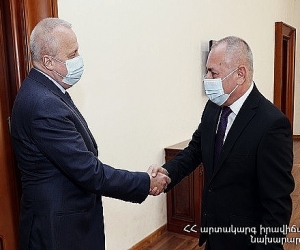 Armenian Emergency Minister, Russian Ambassador Discuss Humanitarian Aid Issues