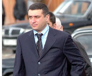Լևոն Սարգսյանը դատարան չի ներկայացել, բայց դիմումով խնդրել է փոխել իր խափանման միջոցը