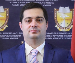 ՊԵԿ-ի հարկային տեսուչների գործով ոստիկանություն տարվածներից մեկն ու փաստաբանը հանցագործության մասին հաղորդումներ են ներկայացրել