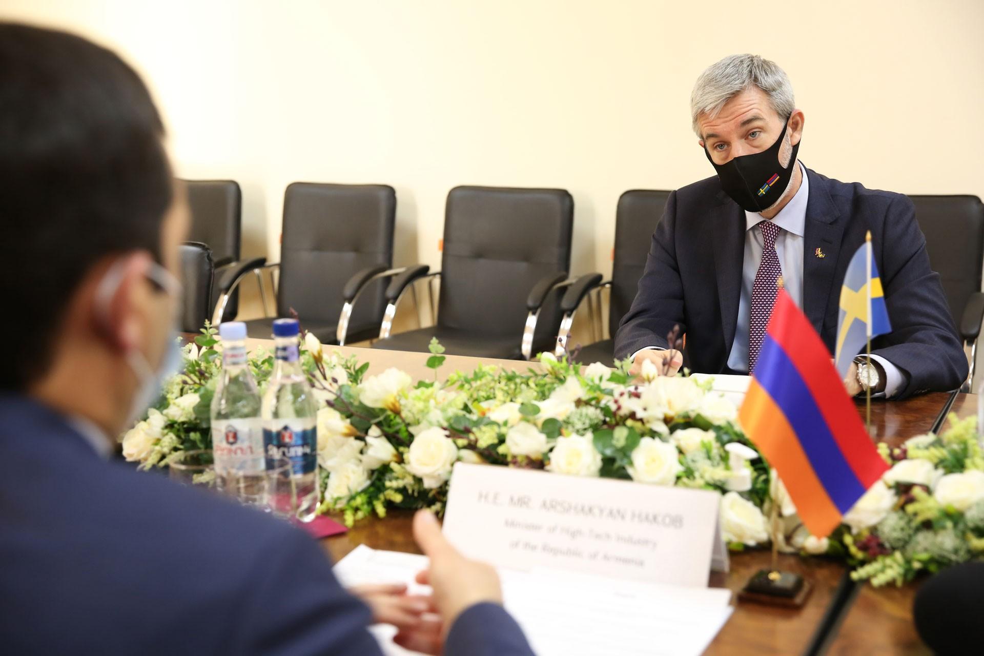 Armenian High-Tech Minister, Swedish Ambassador Discuss Sector Development