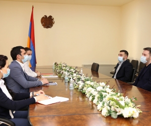 Hakob Arshakyan Meets Film Production Team on Armenia's Startup Ecosystem