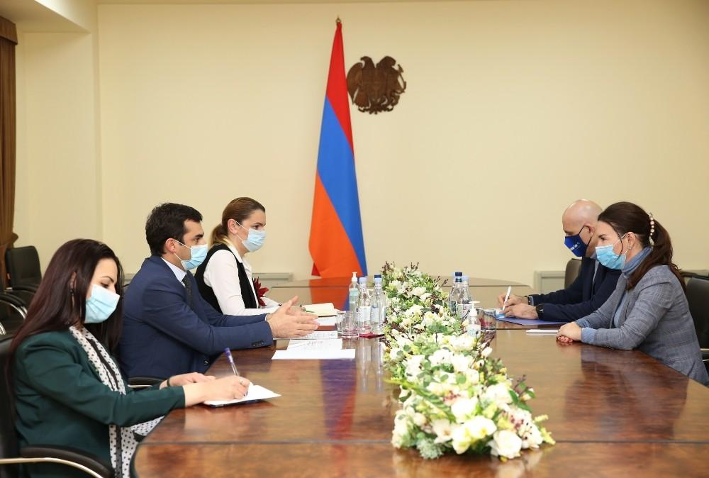 Հակոբ Արշակյանը հանդիպել է «Ֆիլիպ Մորիս Արմենիա» ընկերության ներկայացուցիչներին
