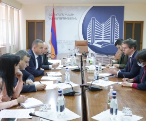 Armenian Economy Minister, French Ambassador Discuss Economic Cooperation