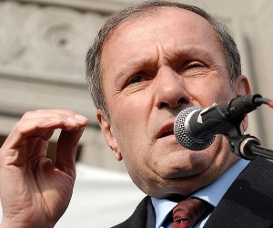Levon Ter-Petrosyan Slams Those Calling for Military Coup in Armenia