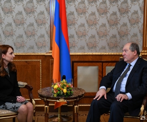 Արմեն Սարգսյանը հանդիպել է Լիլիթ Մակունցի հետ