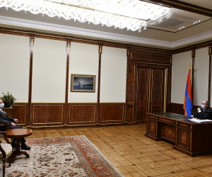 Նախագահը հանդիպել է ՀԴԿ նախագահ, «Երրորդ ուժ» քաղաքացիական նախաձեռնության ներկայացուցիչ Արամ Սարգսյանի հետ