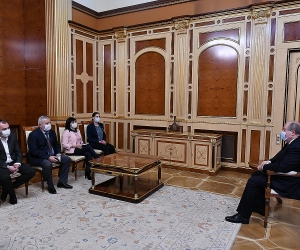 Նախագահը հանդիպել է ԱԺ խմբակցություններում չընդգրկված մի խումբ պատգամավորների հետ