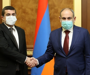 Pashinyan Briefs Artsakh President on Moscow Meeting with Putin