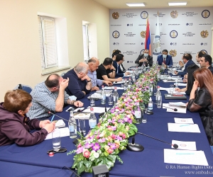 Զինծառայողների իրավունքների վերաբերյալ հարցերը քննարկվել են ՄԻՊ-ին առընթեր զինծառայողների հարցերով խորհրդի նիստում