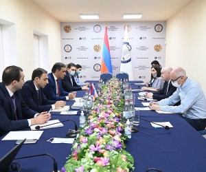 Հայաստանի ու Արցախի ՄԻՊ-երը ԵԽԽՎ զեկուցողին են ներկայացրել ադրբեջանական պատերազմական հանցագործությունների ապացույցներ
