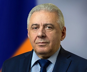 Հայաստանի և Տաջիկստանի պաշտպանության նախարարները քննարկել են իրադրությունը հայ-ադրբեջանական սահմանին