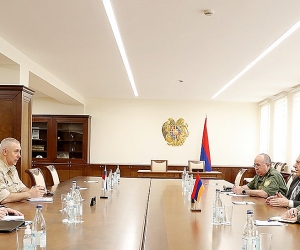 Հարությունյանն ու Մուրադովը քննարկել են հայ-ադրբեջանական սահմանային իրադրության հանգուցալուծման տարբերակները