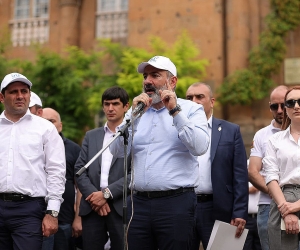 Pashinyan Says He's Ready to Send Son to Baku as Hostage in Return for Release of All Armenian Captives
