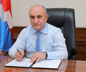Մի կողմ թողնել անձնական շահերն ու հավակնությունները և սկսել աշխատել ժողովրդի շահերից. Սամվել Բաբայան