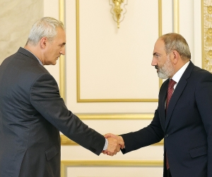 Նիկոլ Փաշինյանը հանդիպել է Հայաստանի Եվրոպական կուսակցության նախագահ Տիգրան Խզմալյանին